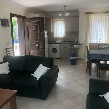 Flamingo Lily Doga Manzarali Daire Holiday home *